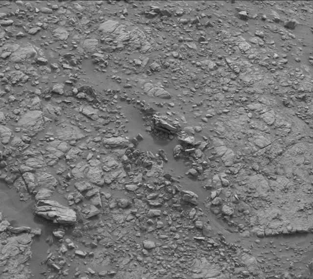 Sol 2820: Mast Camera (Mastcam)