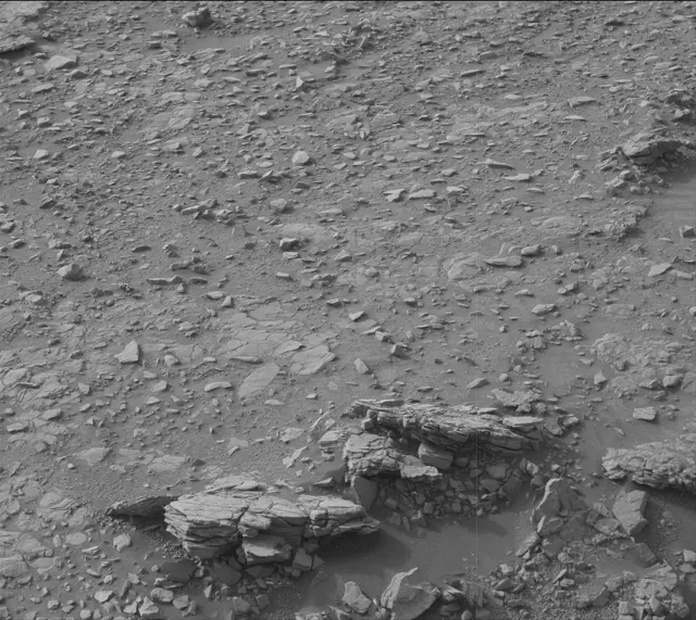 Sol 2820: Mast Camera (Mastcam)