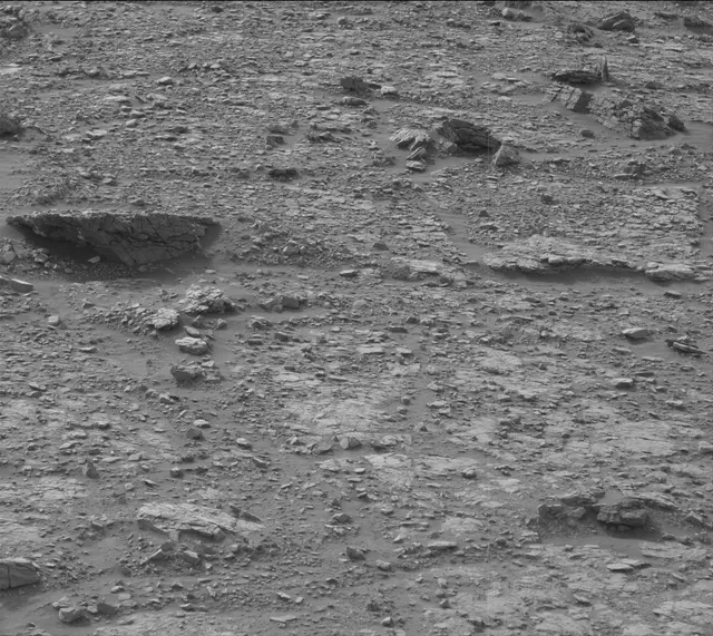Sol 2820: Mast Camera (Mastcam)