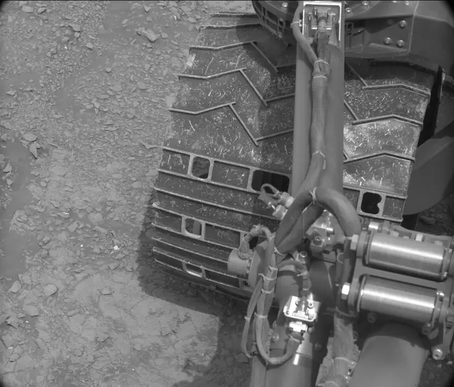 Sol 2822: Mast Camera (Mastcam)