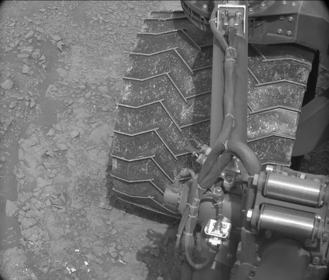 Sol 2822: Mast Camera (Mastcam)