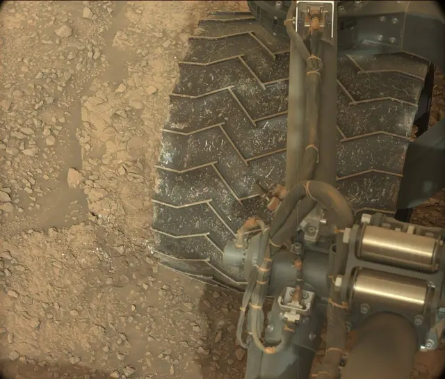 Sol 2822: Mast Camera (Mastcam)