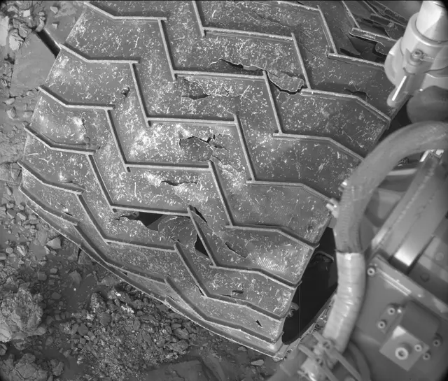 Sol 2822: Mast Camera (Mastcam)