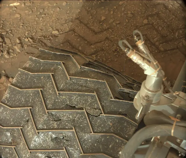 Sol 2822: Mast Camera (Mastcam)