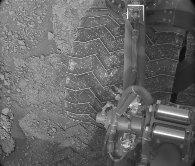 Sol 2822: Mast Camera (Mastcam)
