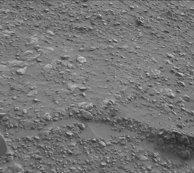 Sol 2822: Mast Camera (Mastcam)