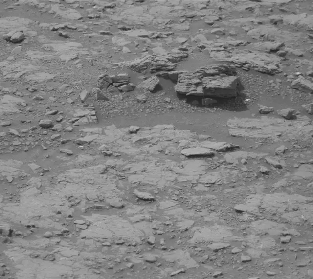 Sol 2822: Mast Camera (Mastcam)