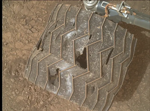 Sol 2822: Mars Hand Lens Imager (MAHLI)