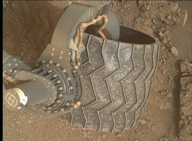 Sol 2822: Mars Hand Lens Imager (MAHLI)