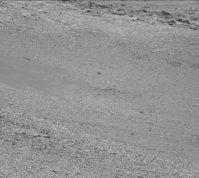 Sol 2823: Mast Camera (Mastcam)