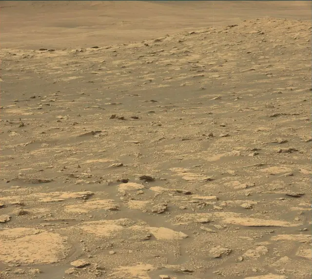 Sol 2824: Mast Camera (Mastcam)