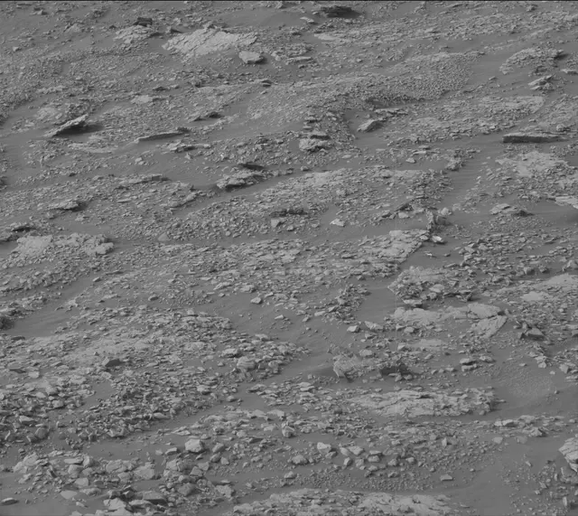 Sol 2824: Mast Camera (Mastcam)