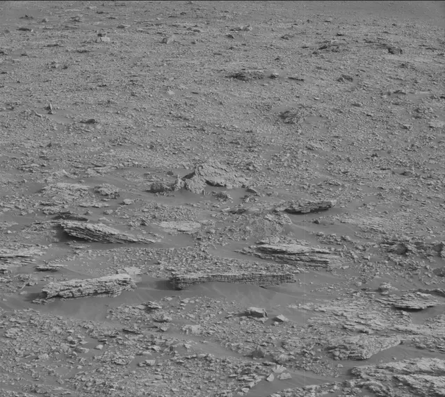 Sol 2824: Mast Camera (Mastcam)