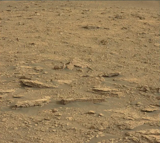 Sol 2824: Mast Camera (Mastcam)