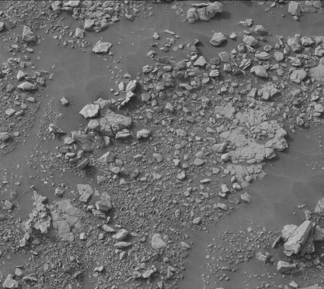 Sol 2824: Mast Camera (Mastcam)