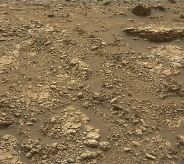 Sol 2824: Mast Camera (Mastcam)