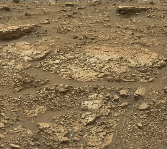 Sol 2824: Mast Camera (Mastcam)
