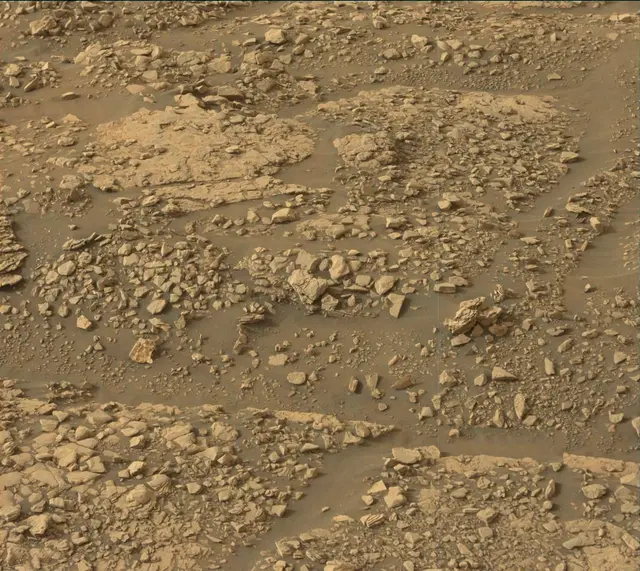 Sol 2824: Mast Camera (Mastcam)