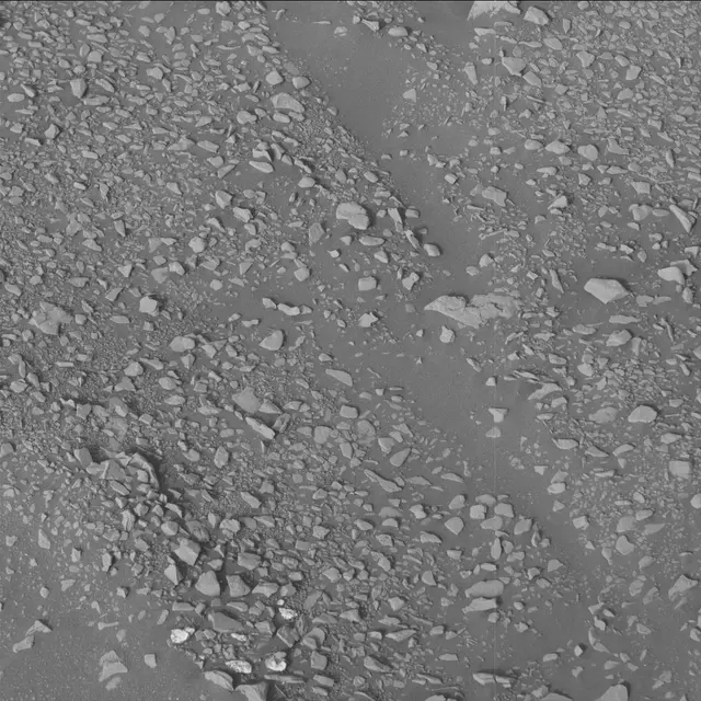 Sol 2824: Mast Camera (Mastcam)