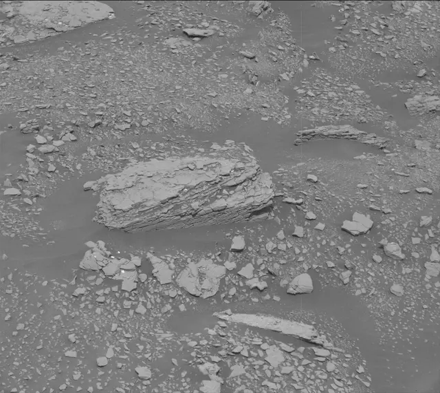 Sol 2826: Mast Camera (Mastcam)