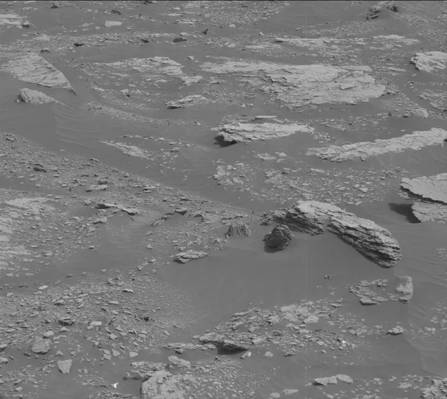 Sol 2826: Mast Camera (Mastcam)