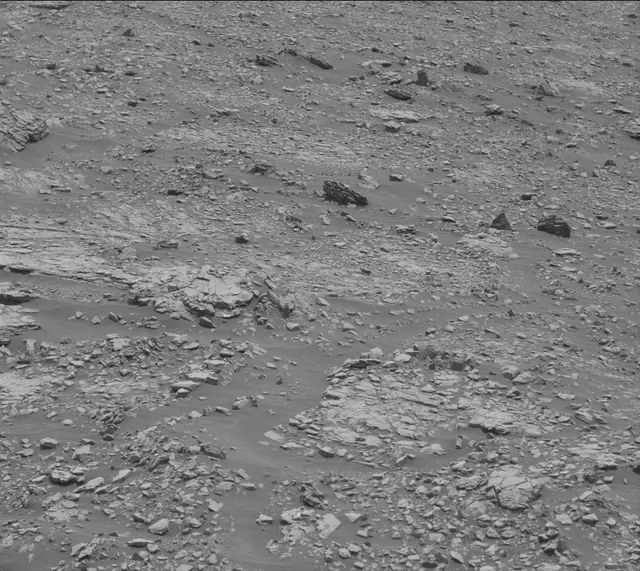 Sol 2826: Mast Camera (Mastcam)