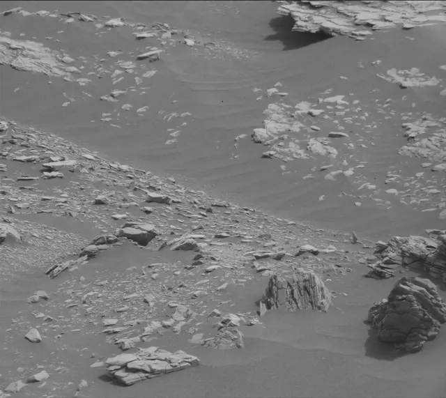 Sol 2826: Mast Camera (Mastcam)