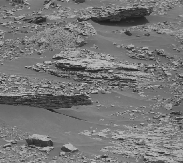 Sol 2826: Mast Camera (Mastcam)