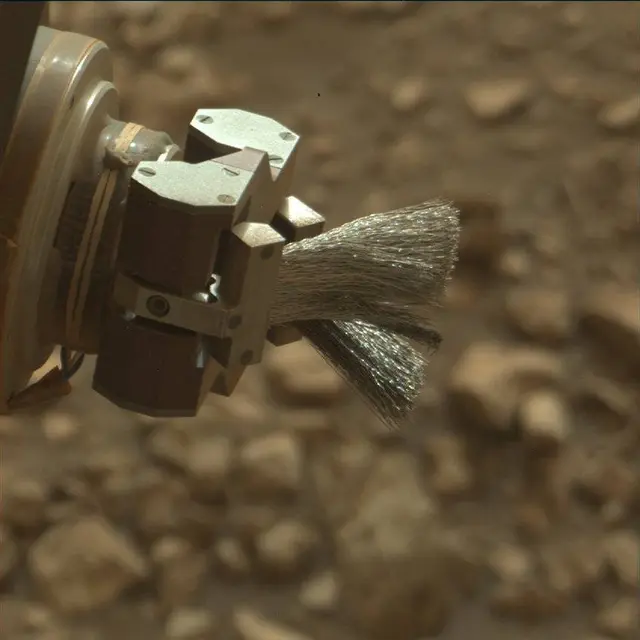 Sol 2826: Mast Camera (Mastcam)