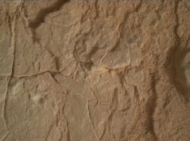 Sol 2826: Mars Hand Lens Imager (MAHLI)