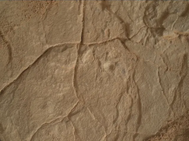 Sol 2826: Mars Hand Lens Imager (MAHLI)