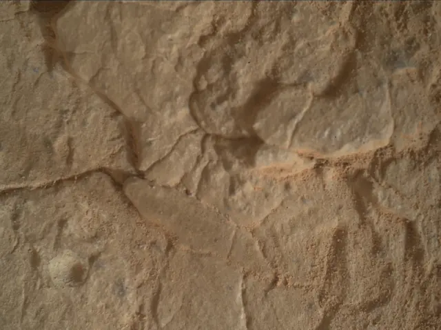 Sol 2826: Mars Hand Lens Imager (MAHLI)