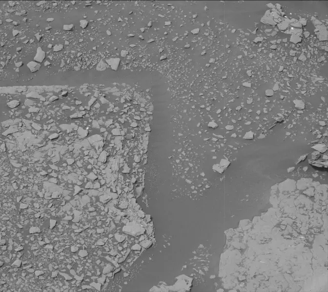 Sol 2829: Mast Camera (Mastcam)