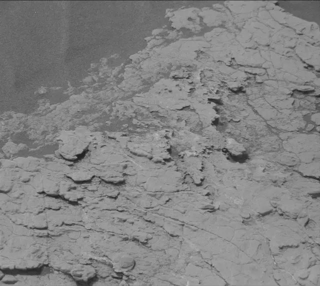 Sol 2829: Mast Camera (Mastcam)