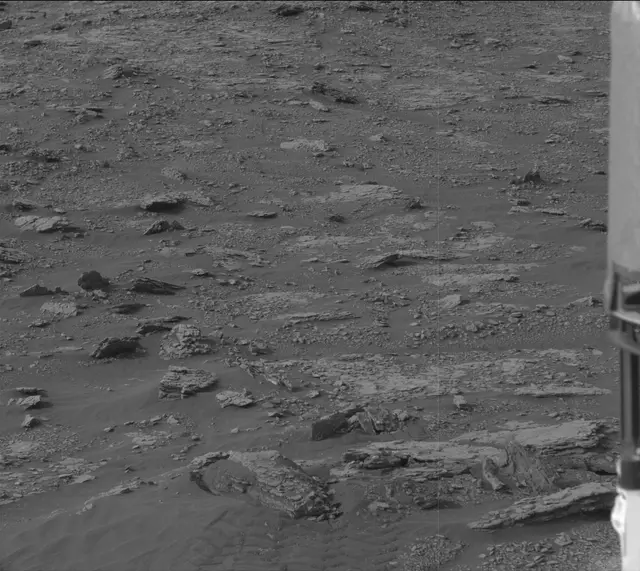 Sol 2831: Mast Camera (Mastcam)