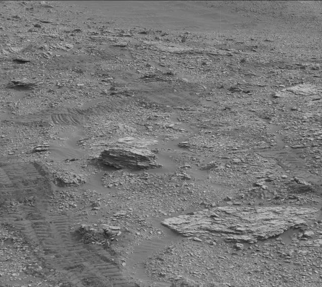 Sol 2831: Mast Camera (Mastcam)