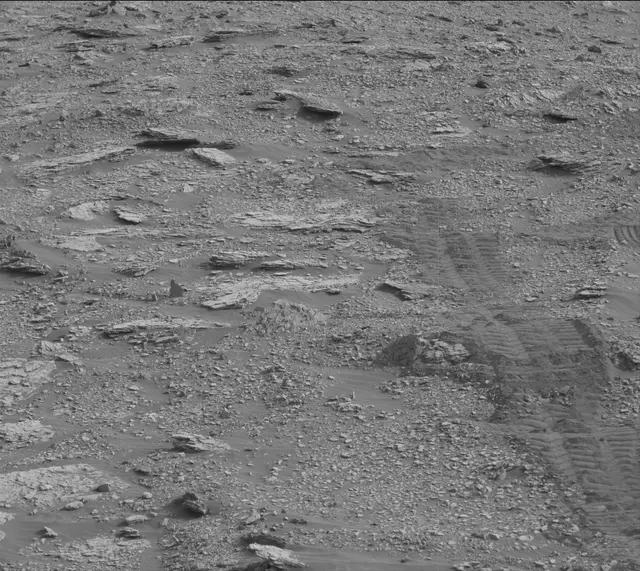 Sol 2831: Mast Camera (Mastcam)
