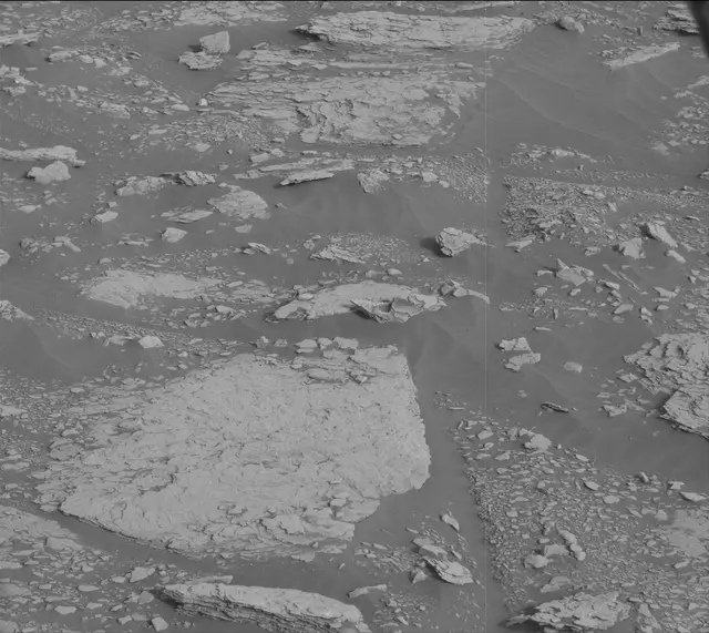 Sol 2831: Mast Camera (Mastcam)