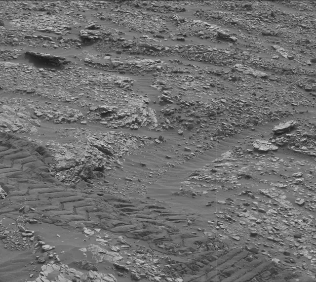 Sol 2831: Mast Camera (Mastcam)