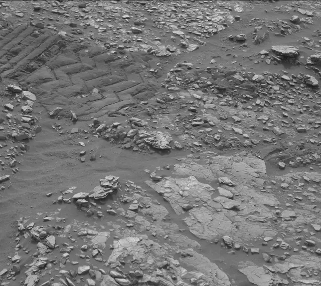 Sol 2831: Mast Camera (Mastcam)