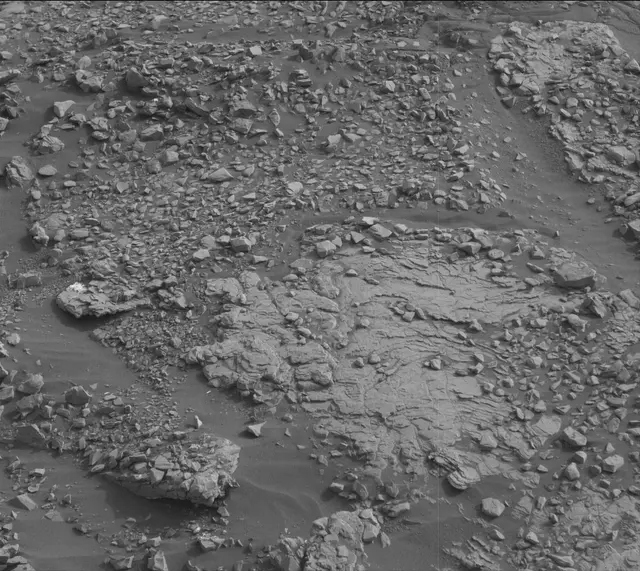 Sol 2831: Mast Camera (Mastcam)