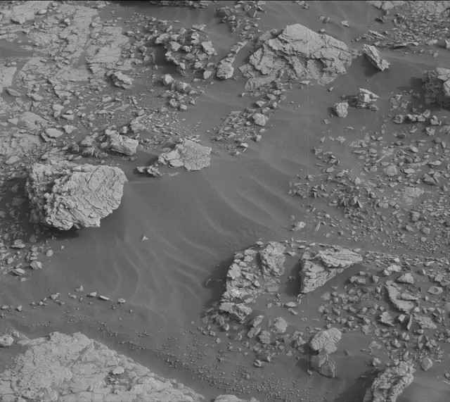 Sol 2831: Mast Camera (Mastcam)
