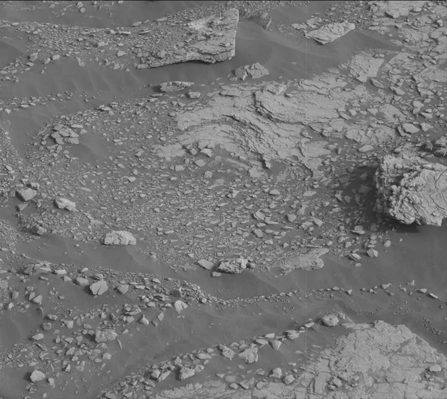 Sol 2831: Mast Camera (Mastcam)