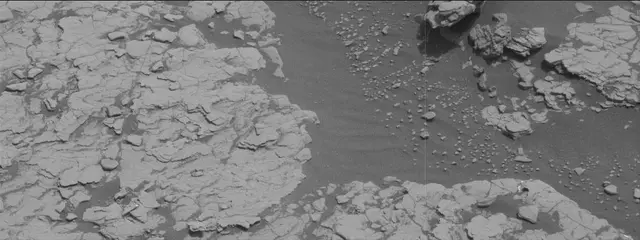 Sol 2833: Mast Camera (Mastcam)