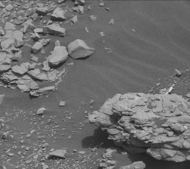 Sol 2833: Mast Camera (Mastcam)