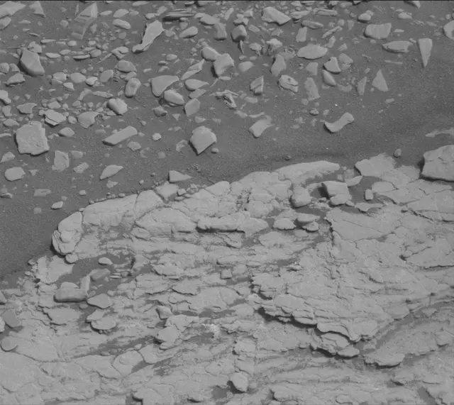 Sol 2833: Mast Camera (Mastcam)