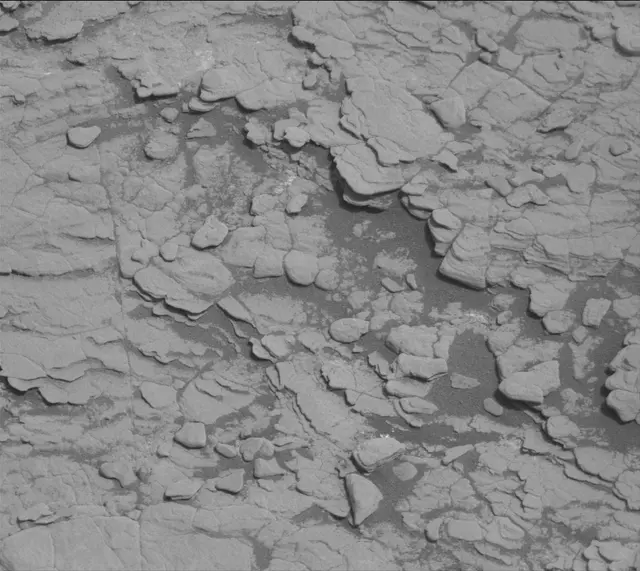 Sol 2833: Mast Camera (Mastcam)