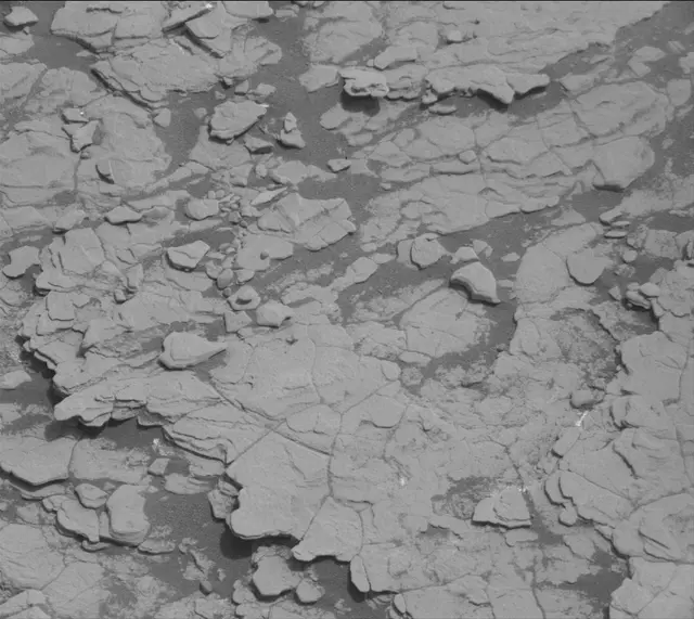 Sol 2833: Mast Camera (Mastcam)