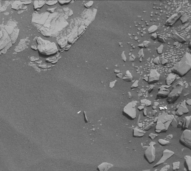 Sol 2833: Mast Camera (Mastcam)