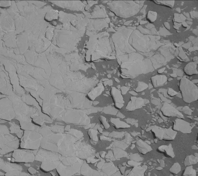 Sol 2833: Mast Camera (Mastcam)